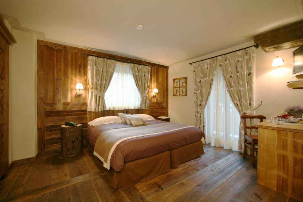Hotel Letterario Locanda Collomb La Thuile Habitación foto